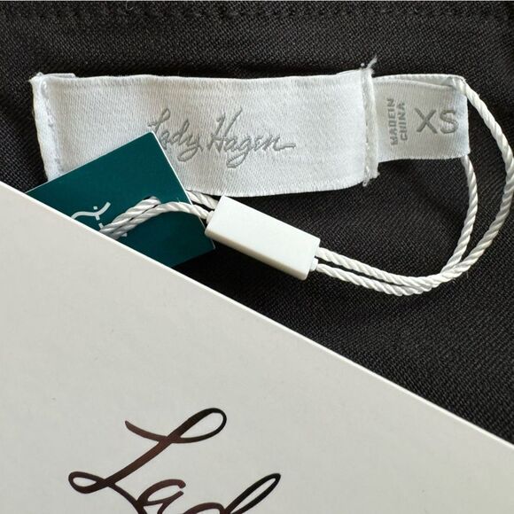 Lady Hagen Women's Tummy Control 7'' Golf Shorts Size XS NWT - Picture 9 of 12